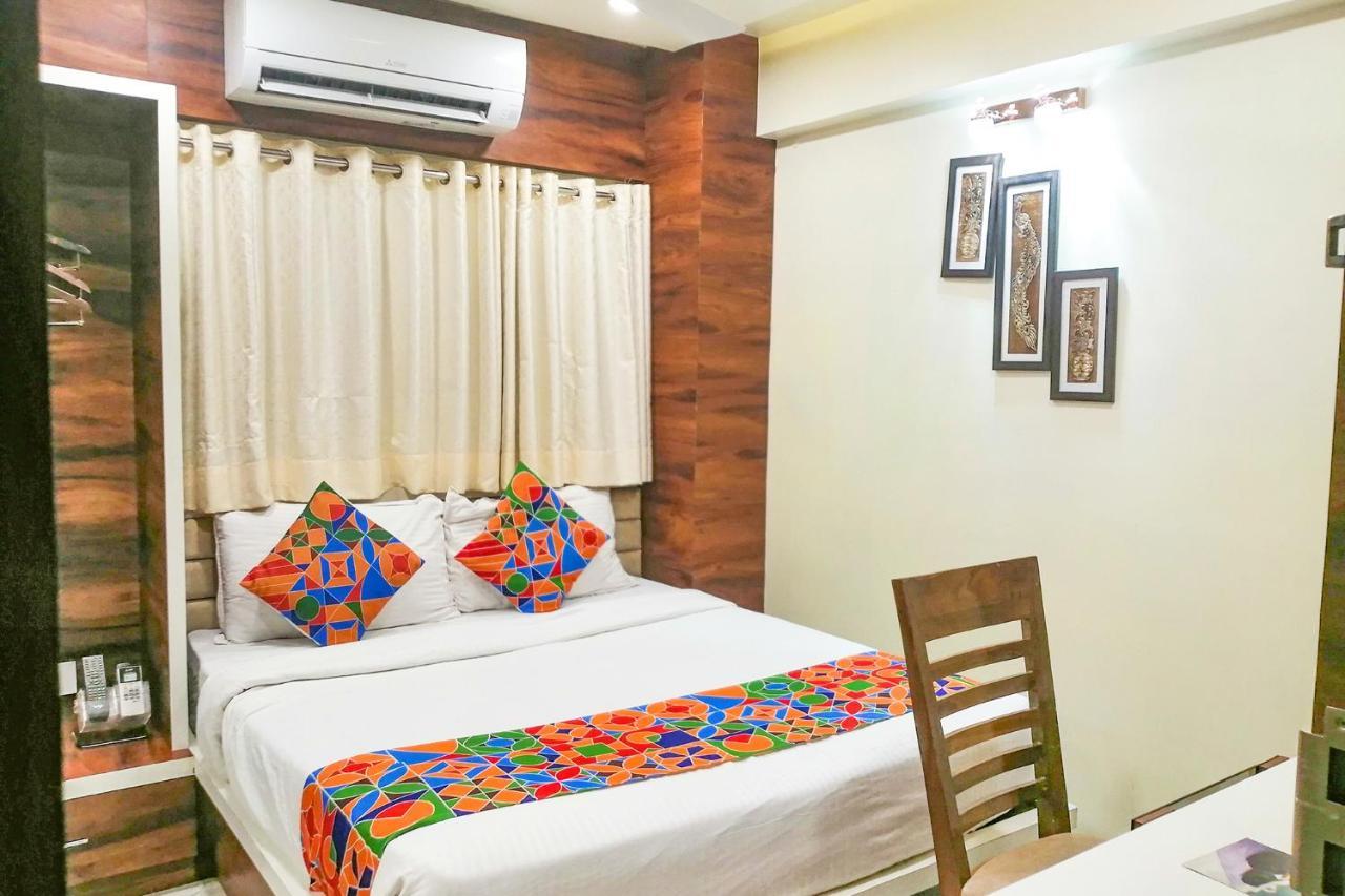 FabHotel Radana Navi Mumbai Bagian luar foto